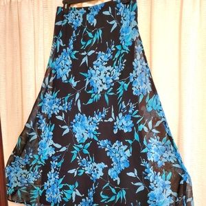 New long skirt for women without tag